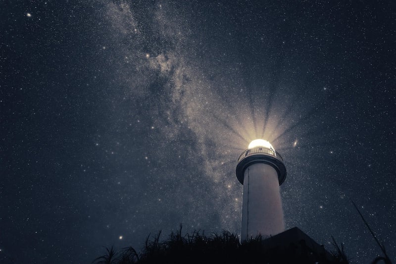 Traveler under the stars